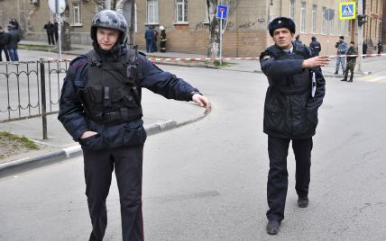 В России вооруженный школьник взял в заложники весь класс