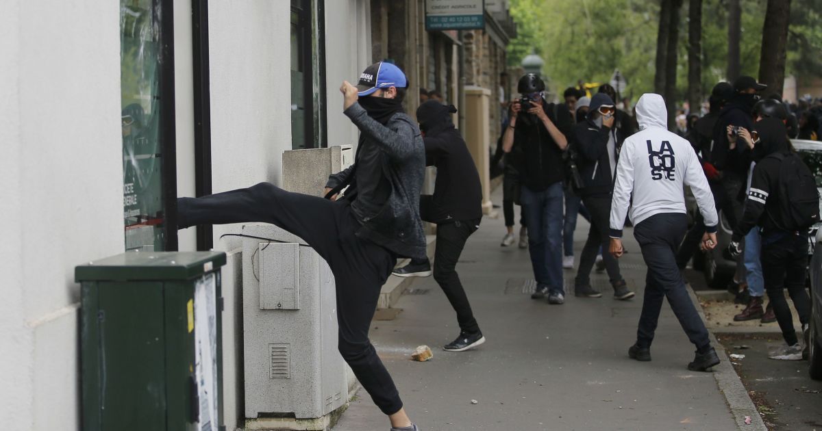 Протесты против трудовой реформы в Нанте. / © Reuters