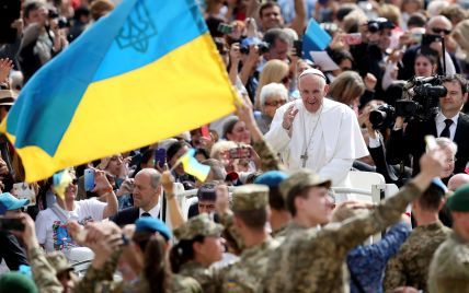 Папа Франциск собрал 8 миллионов евро для пострадавших на Донбассе