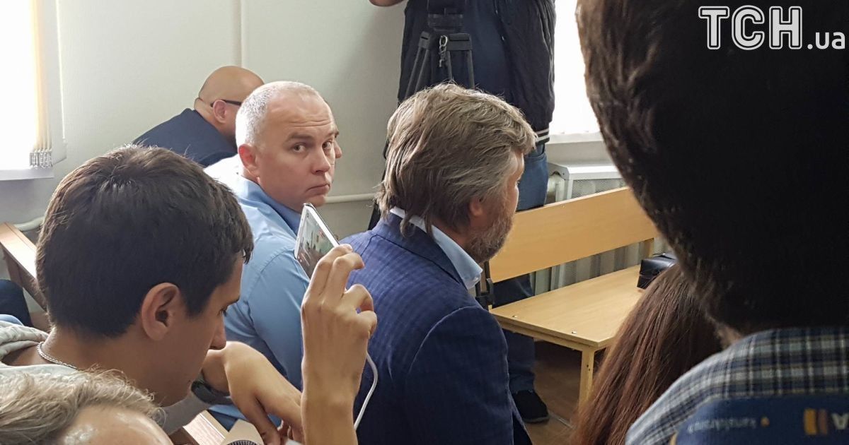 На судебное заседание пришли депутаты от "Опоблоку" Вадим Новинский и Нестор Шуфрич. / © Фото Ивана Гребенюка/ТСН