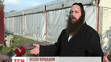 В Умані тридцять міцних молодиків зі столярним інструментом атакували табір хасидів