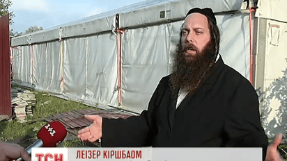 В Умани тридцать крепких молодых людей со столярным инструментом атаковали лагерь хасидов
