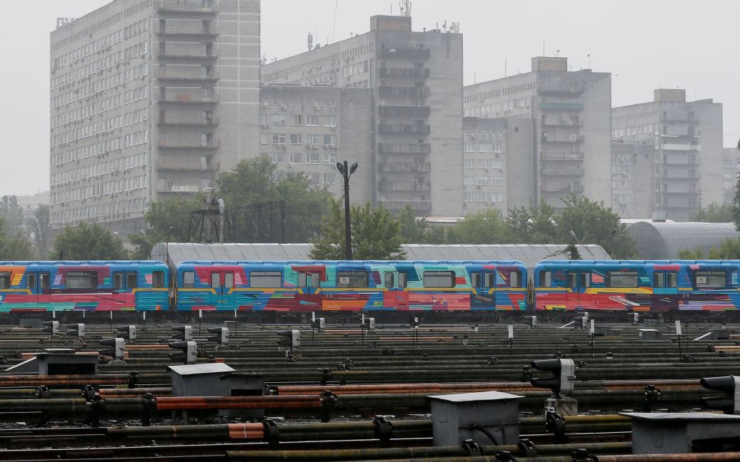 Поезд будет курсировать на красной ветке / © Reuters