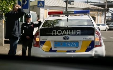 В Славянске полицейский автомобиль выехал на встречку, пострадали дети