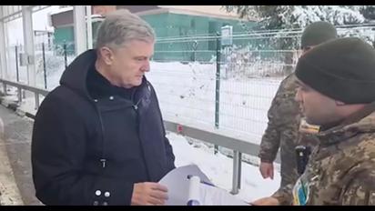 Порошенко не выпустили за границу