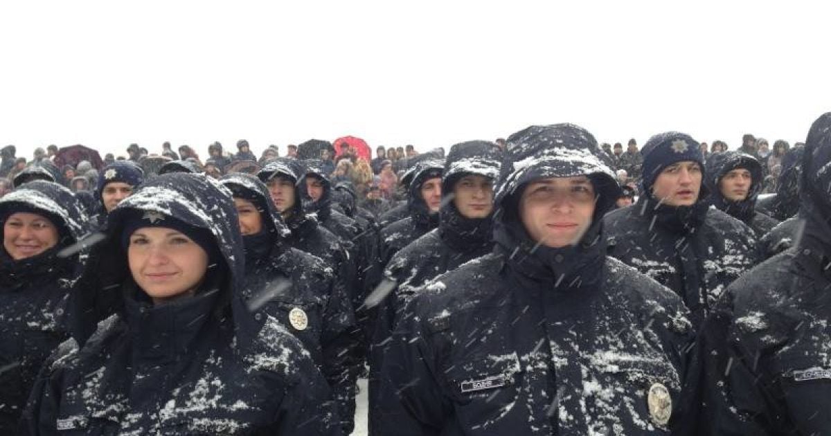 Новые патрульные полицейские принесли присягу в Днепропетровске