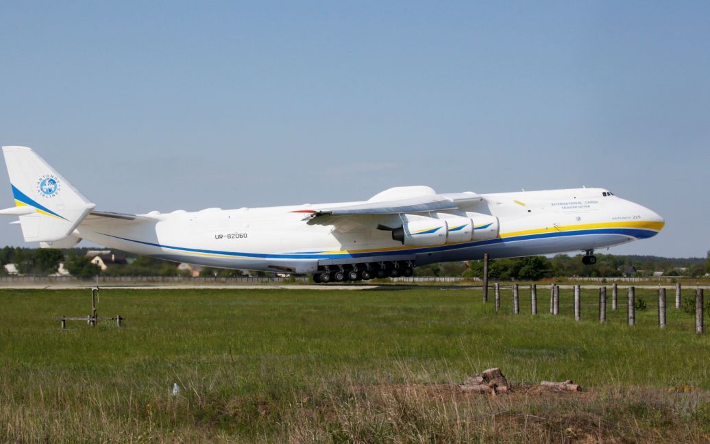 Самолет вылетел из аэропорта Гостомеля. / © Reuters