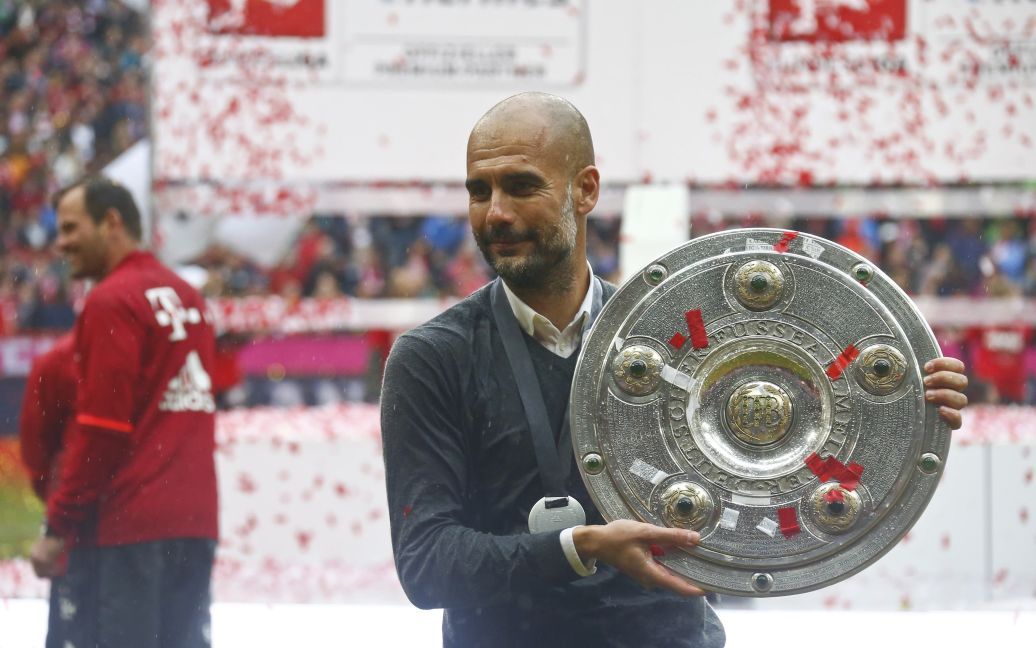 "Баварія" відсвяткувала перемогу / © Reuters
