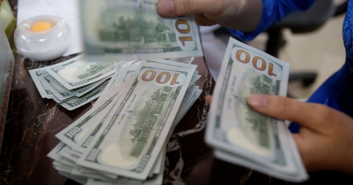 Нацбанк пом'якшив правила обміну валют і зняття депозитів
