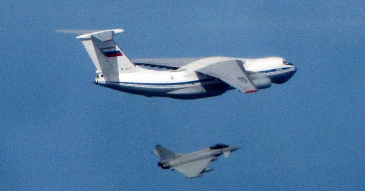 Истребители "Тайфун" поднялись в воздух на перехват российских самолетов Ан-26.