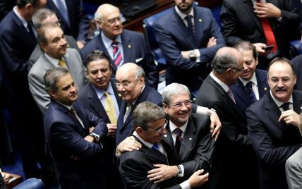 В Бразилии сформировали новое правительство