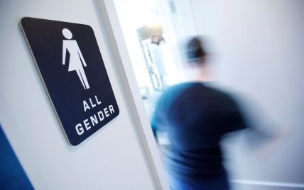 В США разрешили ученикам-транссексуалам свободно выбирать туалеты в школах