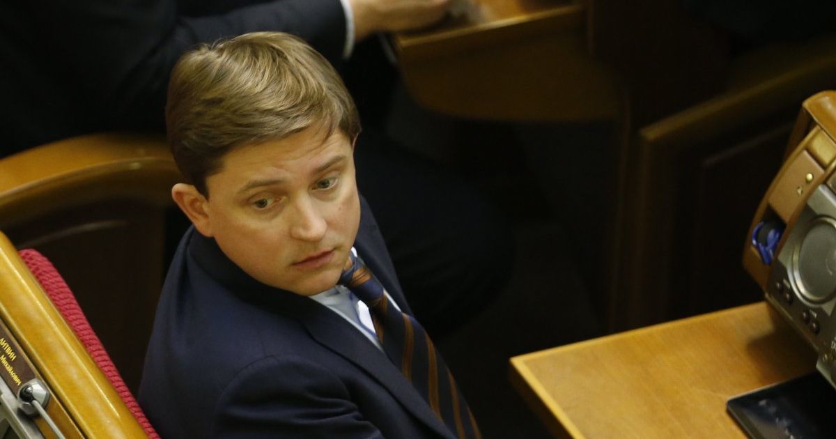 Довгий имеет 95 картин, $ 1,5 млн наличными и патент на собственное имя. Е-декларация нардепа