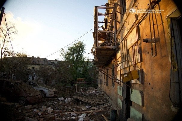 Росіяни атакували житловий квартал у Дніпрі. / © Олександр Ганжа