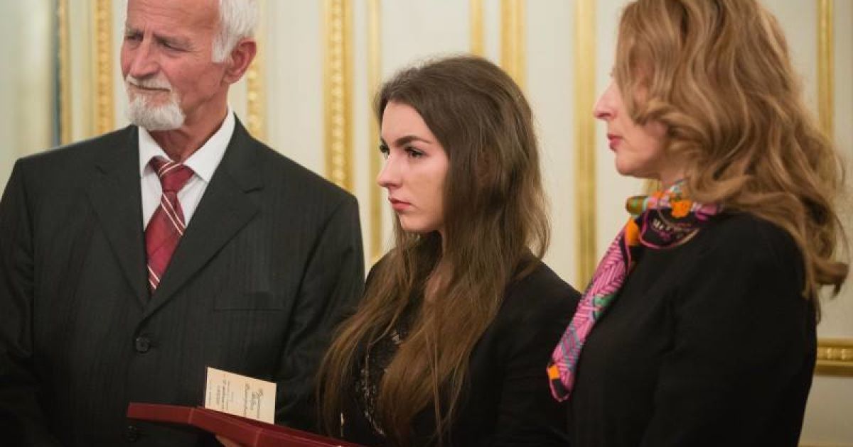 Президент зустрівся з родиною виконавця / © Facebook / Петро Порошенко