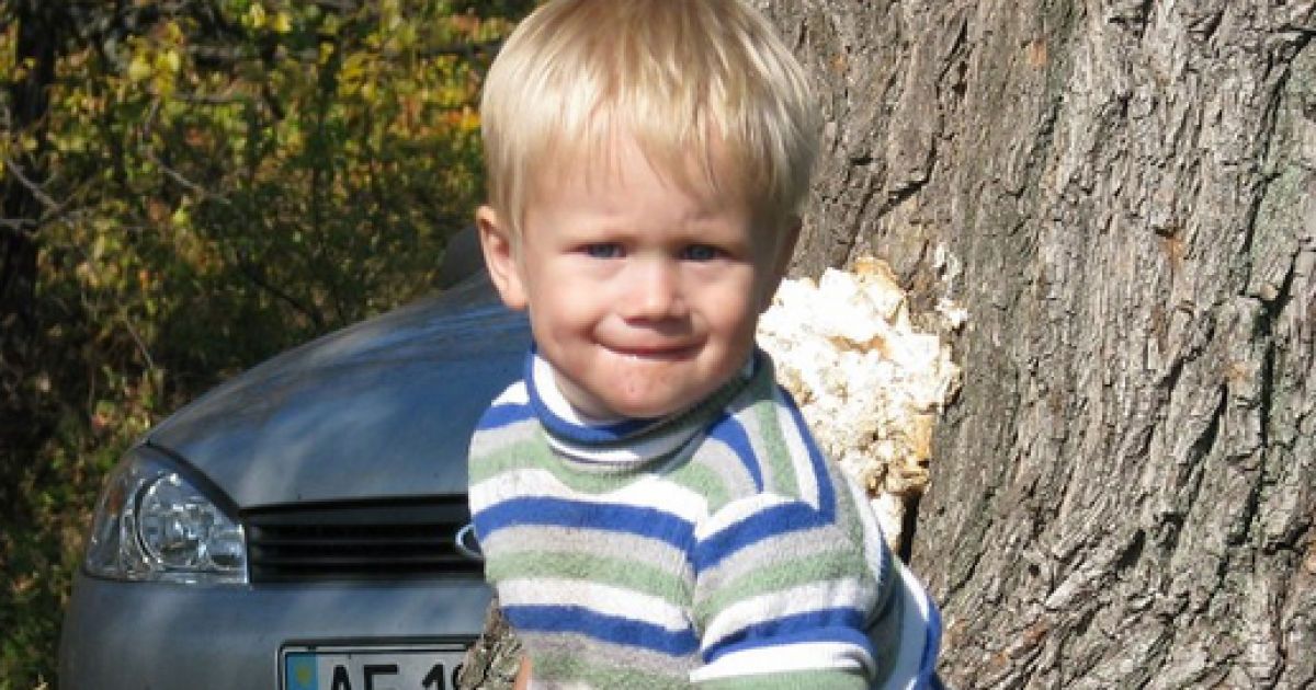 Трехлетний Максим нуждается в неотложной помощи