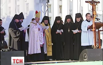На молитву за мир в Украине пришли все церкви, кроме Московского патриархата
