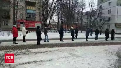 Под Киевом образовались огромные очереди на тестирование COVID-19