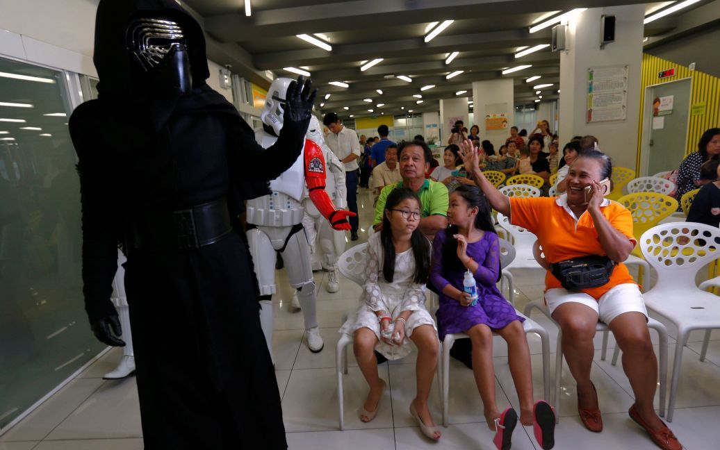 Святкування дня "Зоряних воєн" у Таїланді. / © Reuters
