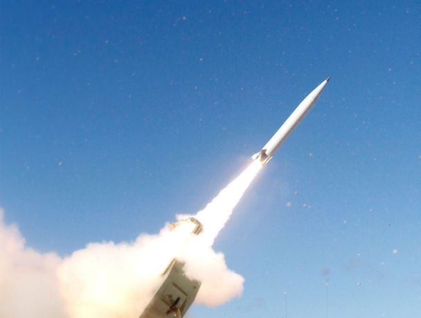 HIMARS долетить до Пітера? : у США випробували нову суперракету, яка б’є на 1000 км