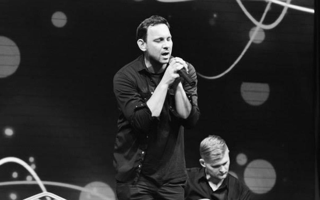 Валерій Харчишин зіграв на сцені разом зі своїм фаном / © 