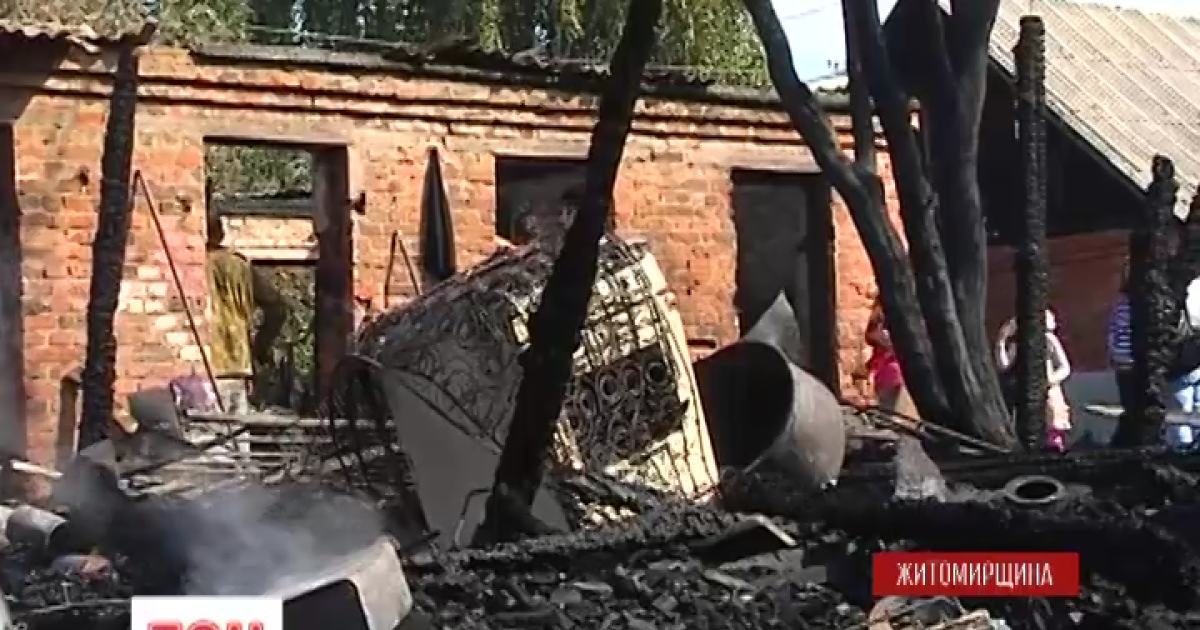 На Житомирщине сгорели сараи