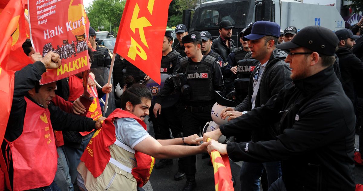 Силовики разгоняли демонстрантов / © Reuters