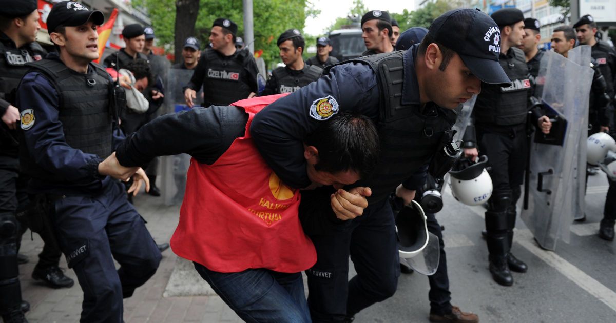 Силовики разгоняли демонстрантов / © Reuters