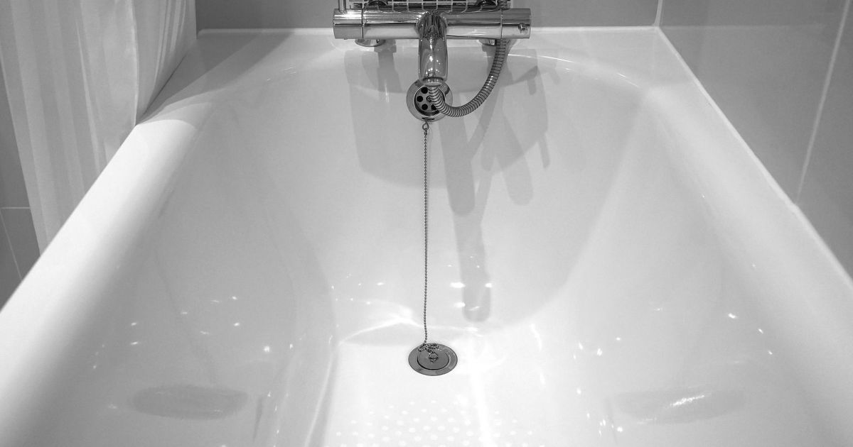 Як позбутися лусочниць і мокриць в ванній кімнаті