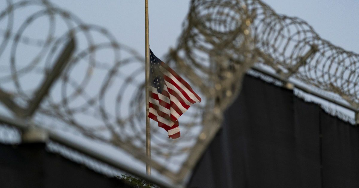 Американская тюрьма на базе Гуантанамо на Кубе