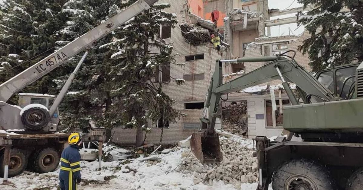 9 днів окупанти намагаються прорватись до Харкова: допомогу медикам та цивільним завозять з різних міст та країн