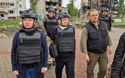 В шлеме и бронежилете: президент Словакии показала своим подписчикам фото из Ирпеня и Бородянки
