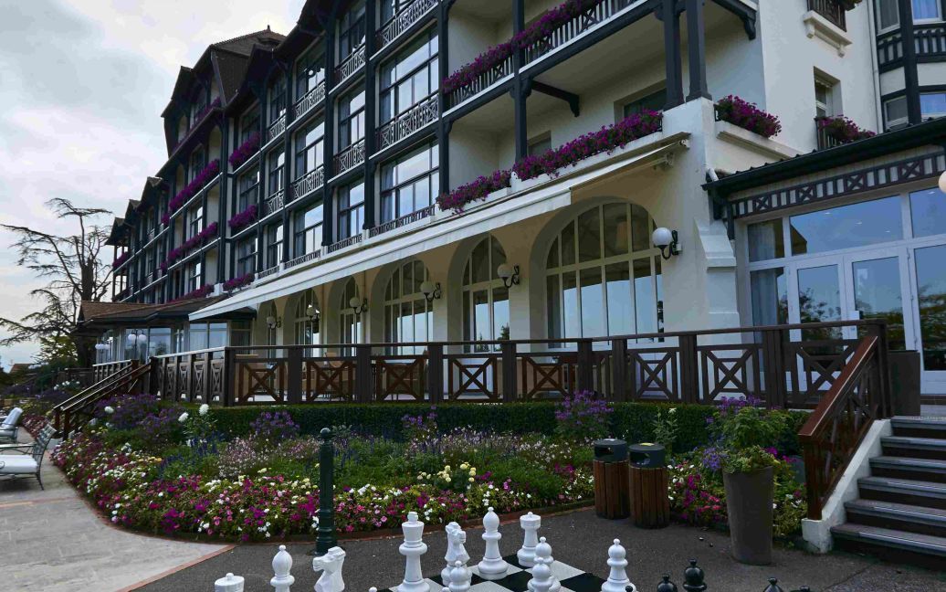 А ось чемпіон світу - збірна Німеччини - обрала собі готель Ermitage Hotel у місті Ев&#039;ян-ле-Бен / © Reuters