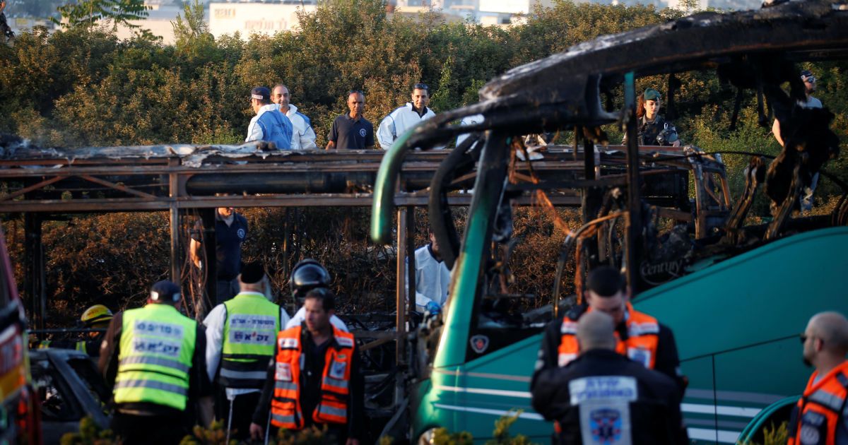 В Сети появилось видео с места взрыва автобуса в Иерусалиме