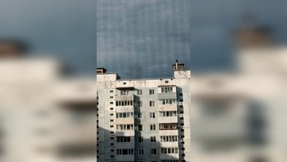 Дрони атакували Пітєр - у місті вибухи, люди - у паніці (відео)