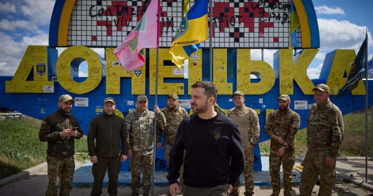 Президент Володимир Зеленський 19 квітня відвідав Донеччину
