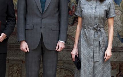 В сером платье и крокодиловых лодочках: королева Летиция посетила церемонию в Мадриде