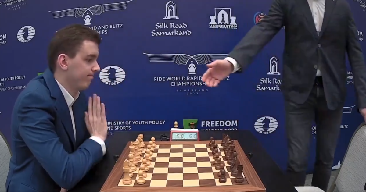 Поляк Ян-Кшиштоф Дуда не потиснув руку росіянину Денису Хісматулліну / Скріншот відео