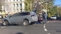 Боевики неистово избили мужчину после того, как разбили его авто