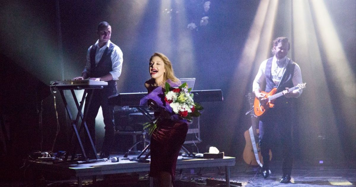 Випускниці "Чорноморських ігор": якими були юні Кароль і Дорофєєва у період фестивалю