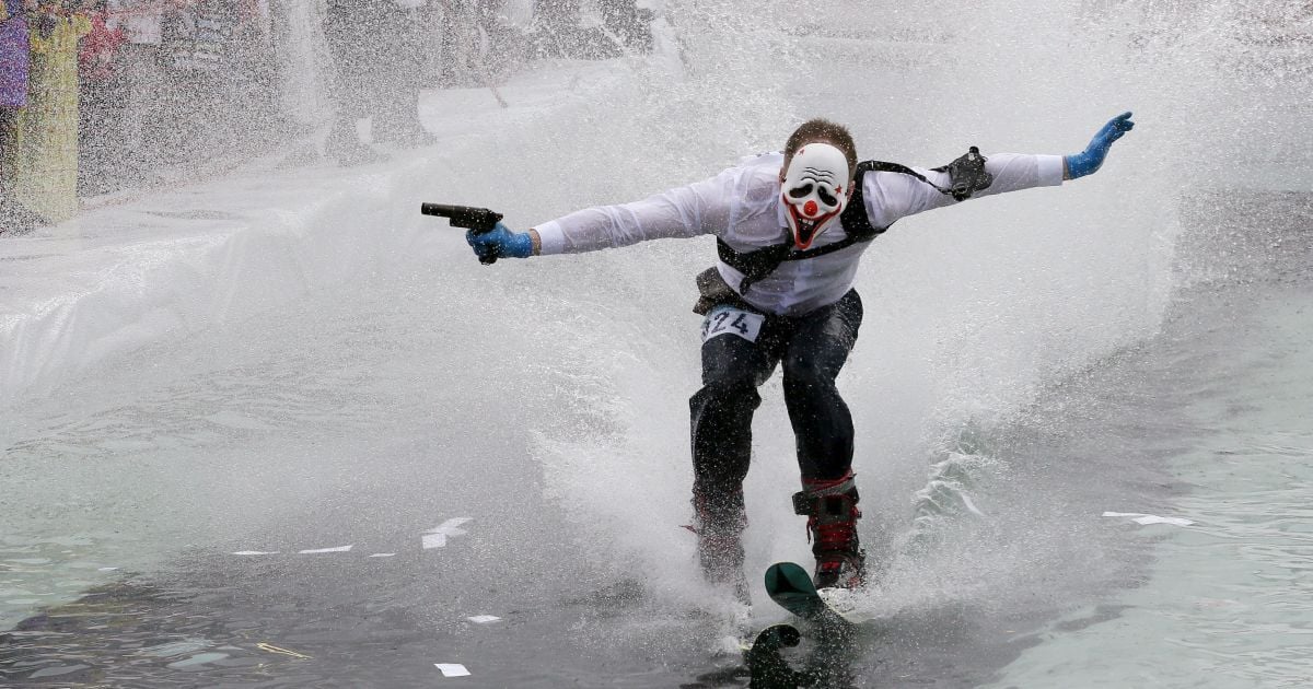 На зимнем курорте устроили соревнования "Горнолужник"