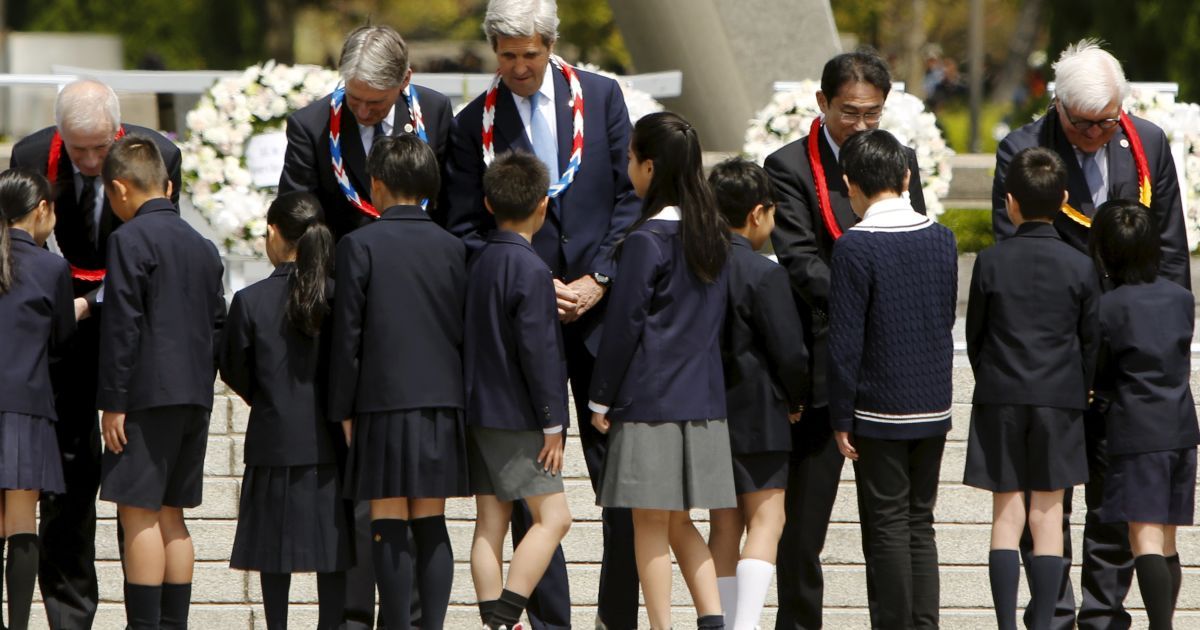 Джон Керри впервые посетил Хиросиму в рамках встречи глав МИД "Большой семерки". / © Reuters