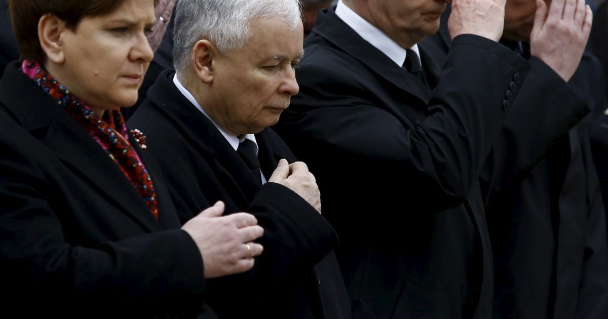 Председатель правящей партии Ярослав ачинский и глава правительства Беата Шидло / © Reuters