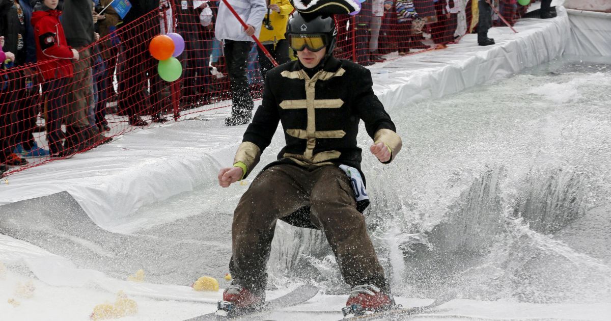 На зимнем курорте устроили соревнования "Горнолужник" / © Reuters