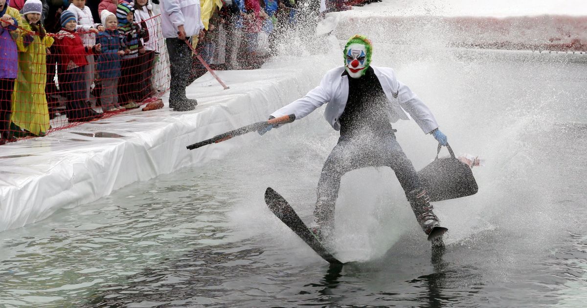 На зимнем курорте устроили соревнования "Горнолужник" / © Reuters