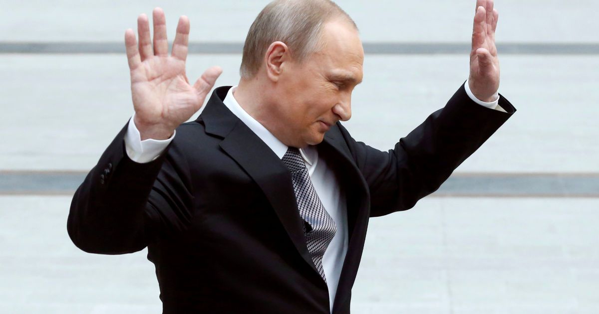 Рукотворный кризис и "зависание" Минских соглашений. Что Путин говорил об Украине