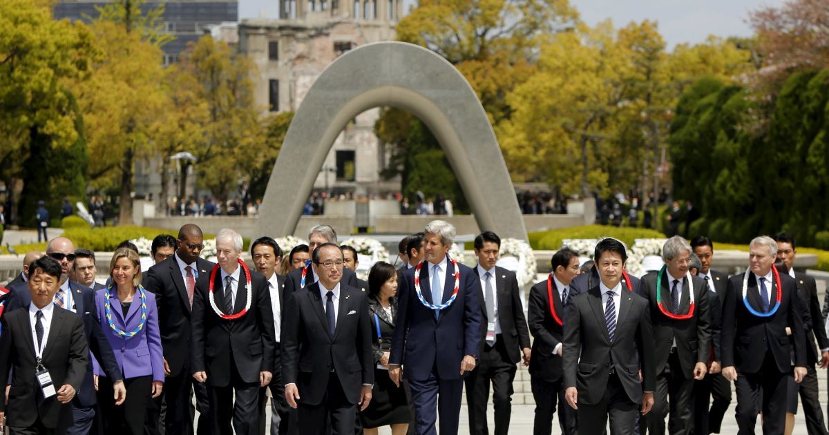 Джон Керри впервые посетил Хиросиму в рамках встречи глав МИД "Большой семерки". / © Reuters