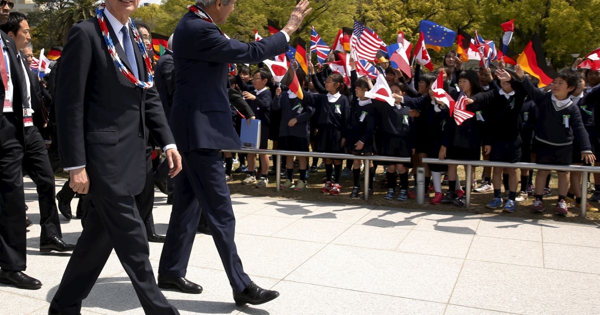 Джон Керри впервые посетил Хиросиму в рамках встречи глав МИД "Большой семерки". / © Reuters