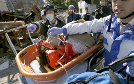 Через землетрус в Японії понад 180 тисяч осіб провели третю ніч в наметах