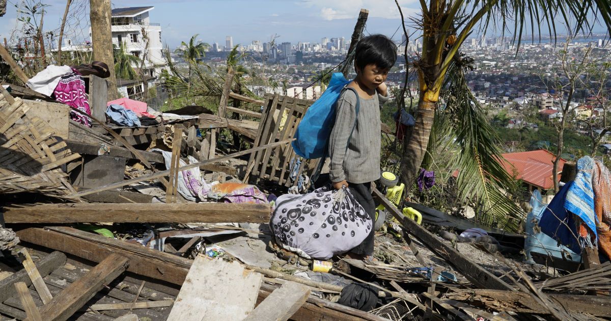 Число жертв супертайфуна на Филиппинах возросло до 169: что известно